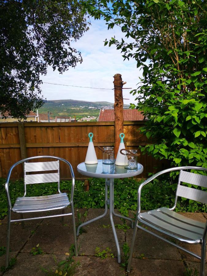 Ty Caer Cottage Merthyr Tydfil Dowlais Esterno foto